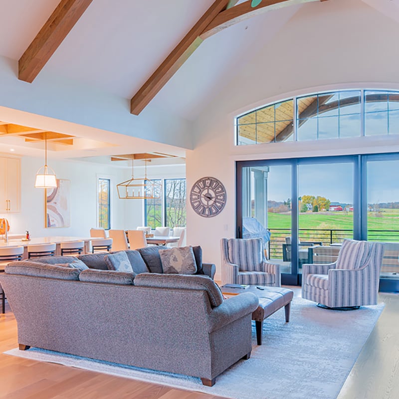 luxury-home-construction-greatroom